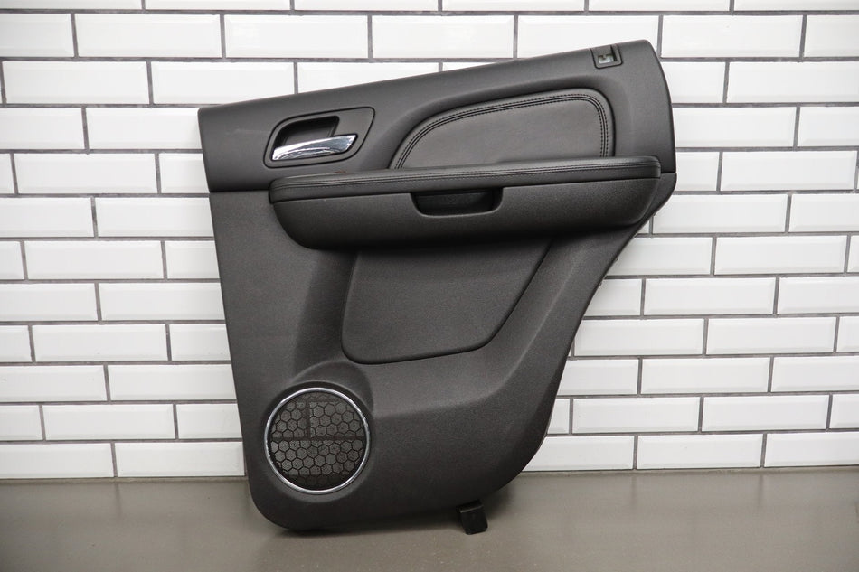 2007-2009 GMC Yukon RH Rear Door Panel Ebony 194 Leather