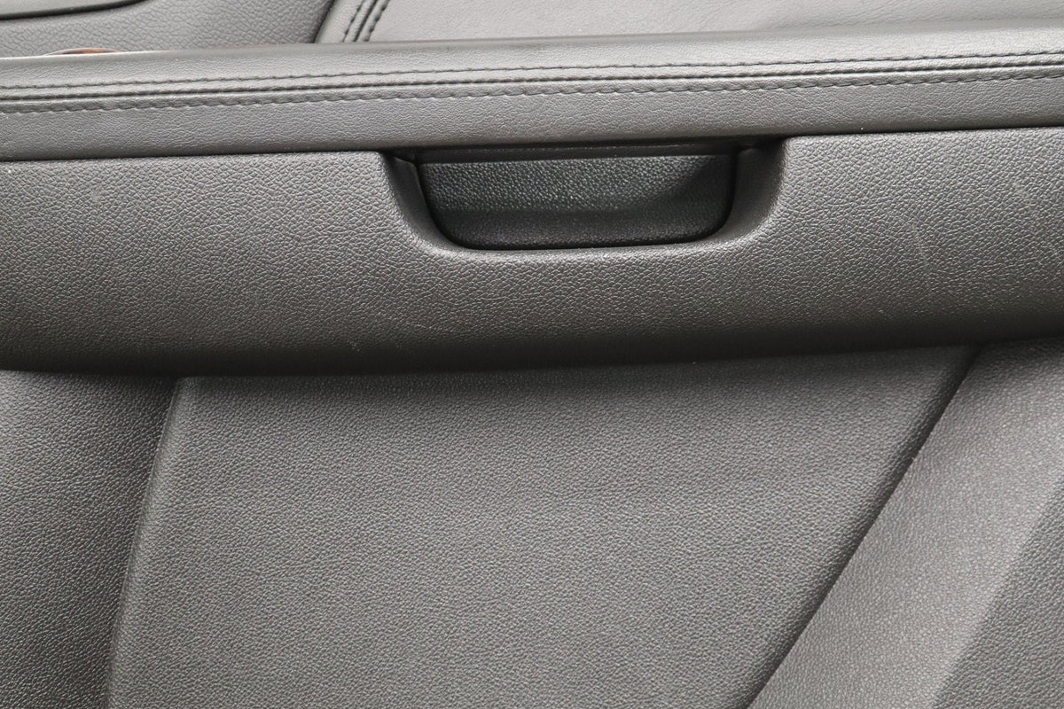 2007-2009 GMC Yukon RH Rear Door Panel Ebony 194 Leather