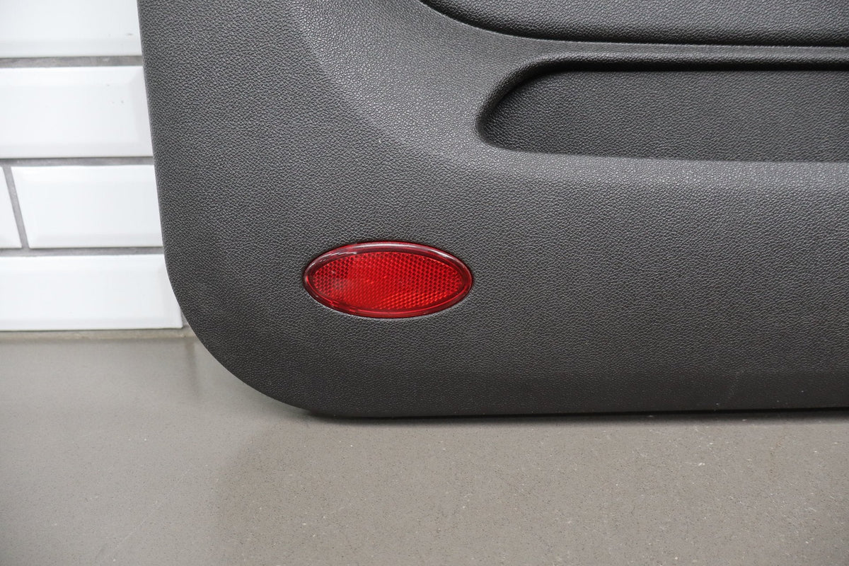 2007-2009 GMC Yukon Suburban Tahoe Driver Left Front Leather Door Panel Black
