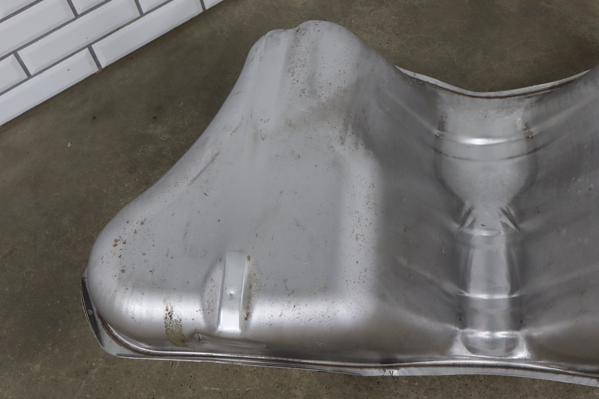 2007-2009 Jaguar XKR 4.2L Supercharged Fuel Tank with Pump OEM