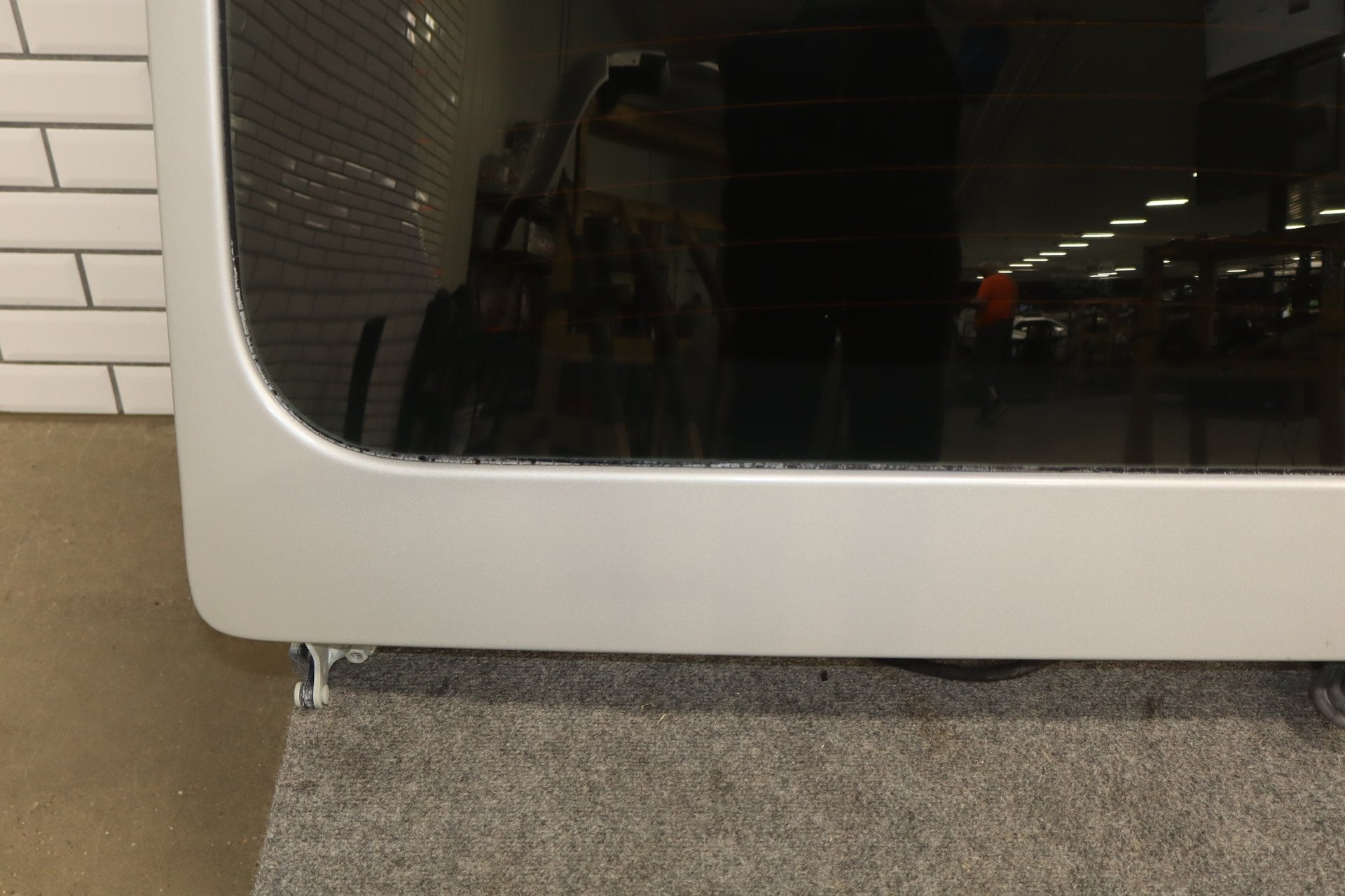 2007-2009 Jaguar XKR Decklid/Tailgate Liquid Silver MEE