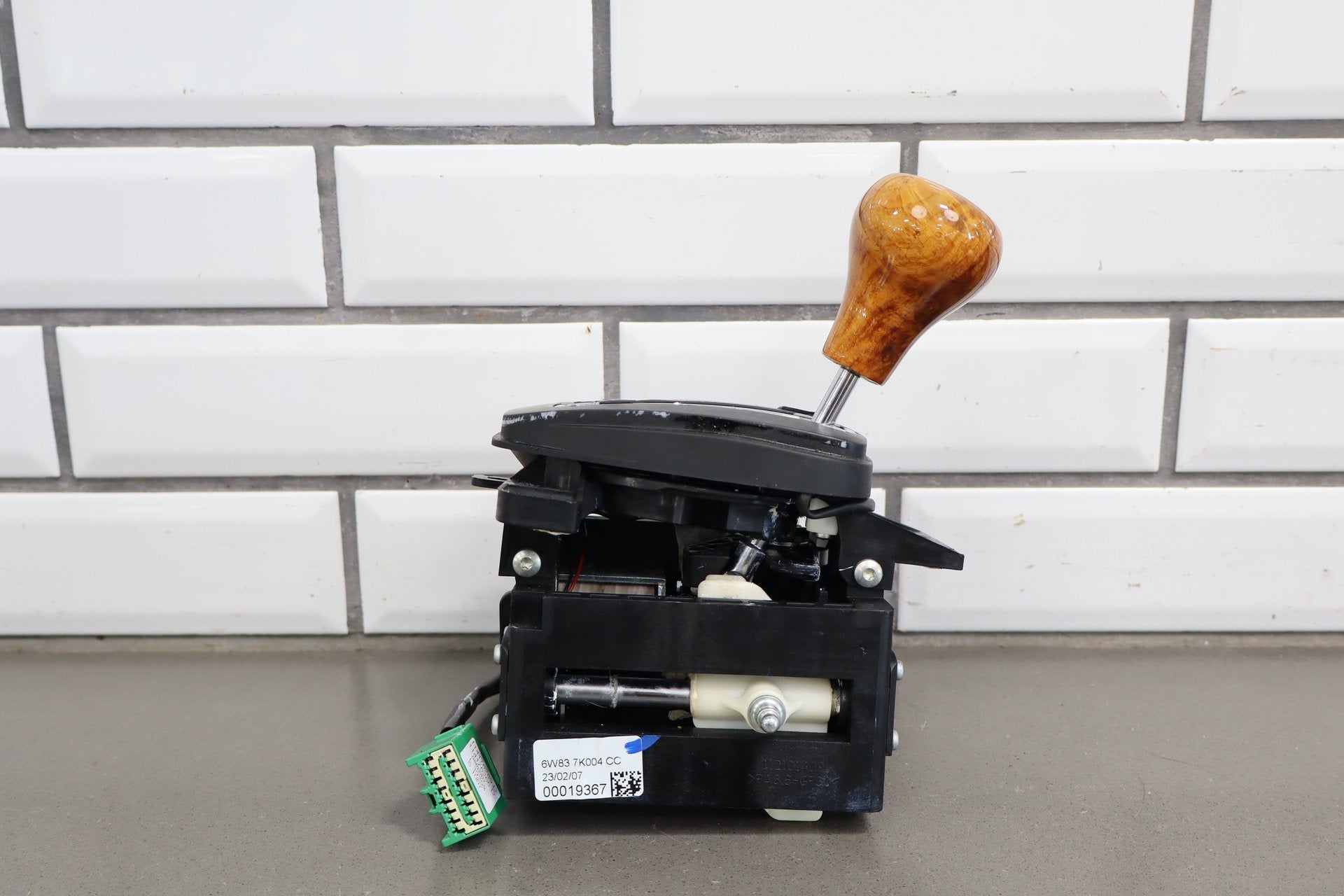 2007-2009 Jaguar XKR Floor Shifter OEM
