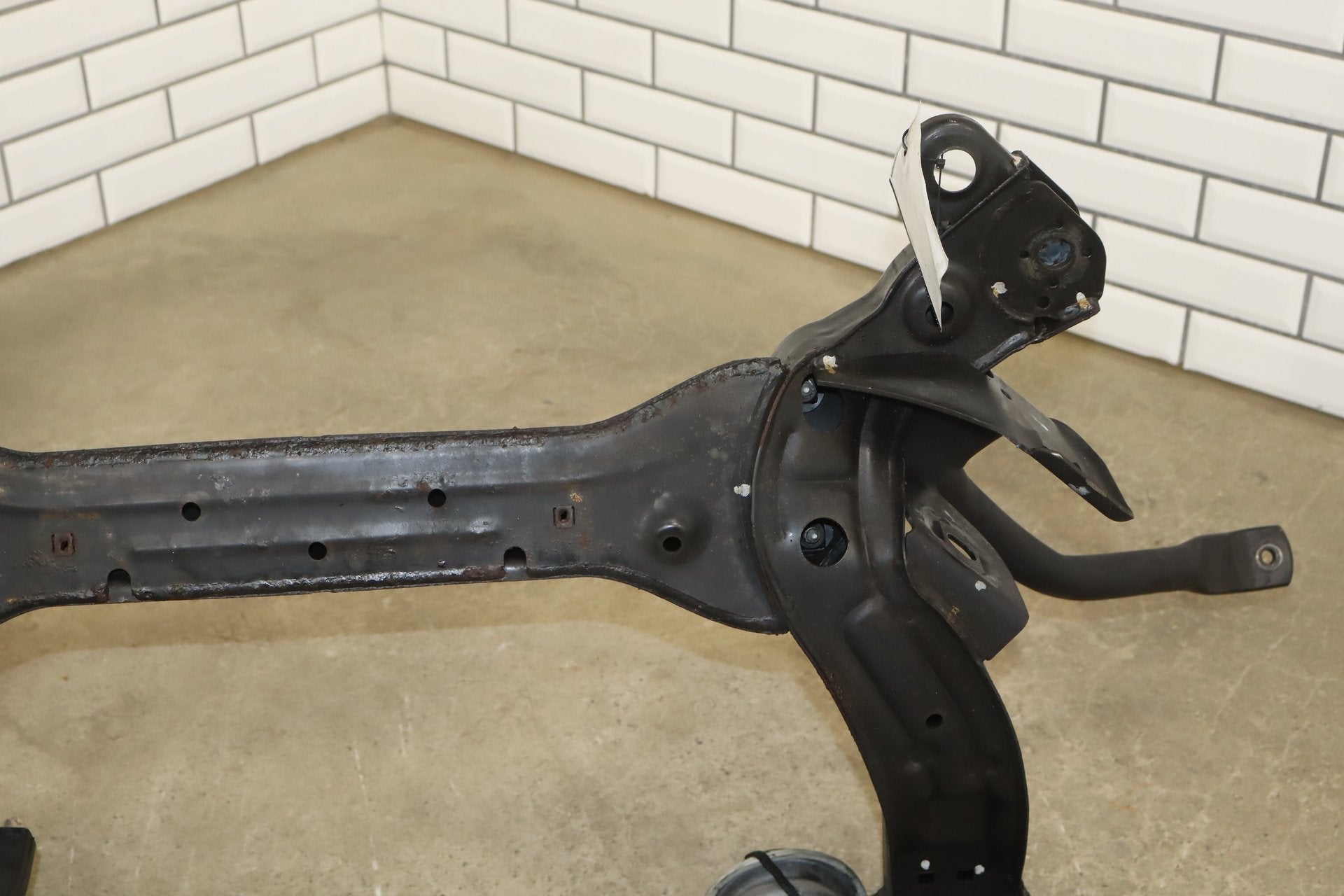 2007-2009 Jaguar XKR Front Suspension Crossmember OEM