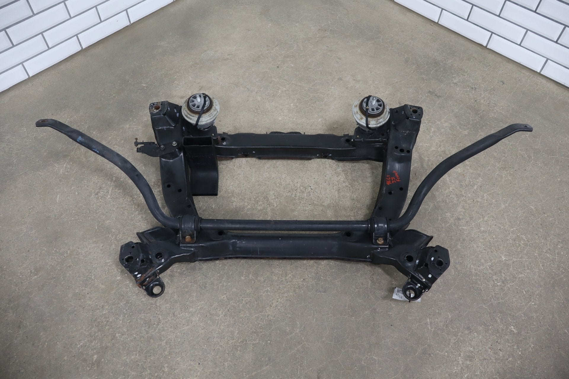 2007-2009 Jaguar XKR Front Suspension Crossmember OEM