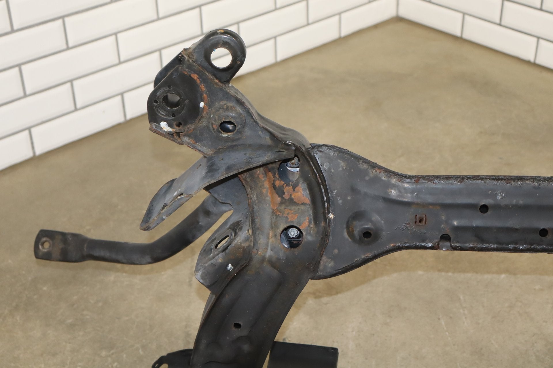 2007-2009 Jaguar XKR Front Suspension Crossmember OEM