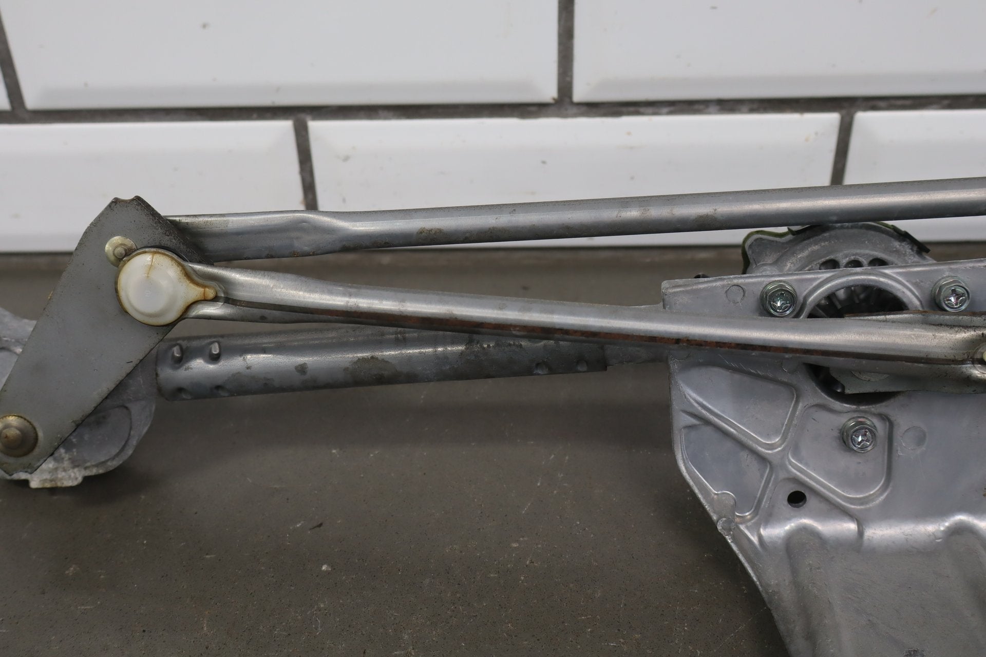 2007-2009 Jaguar XKR Front Wiper Motor OEM