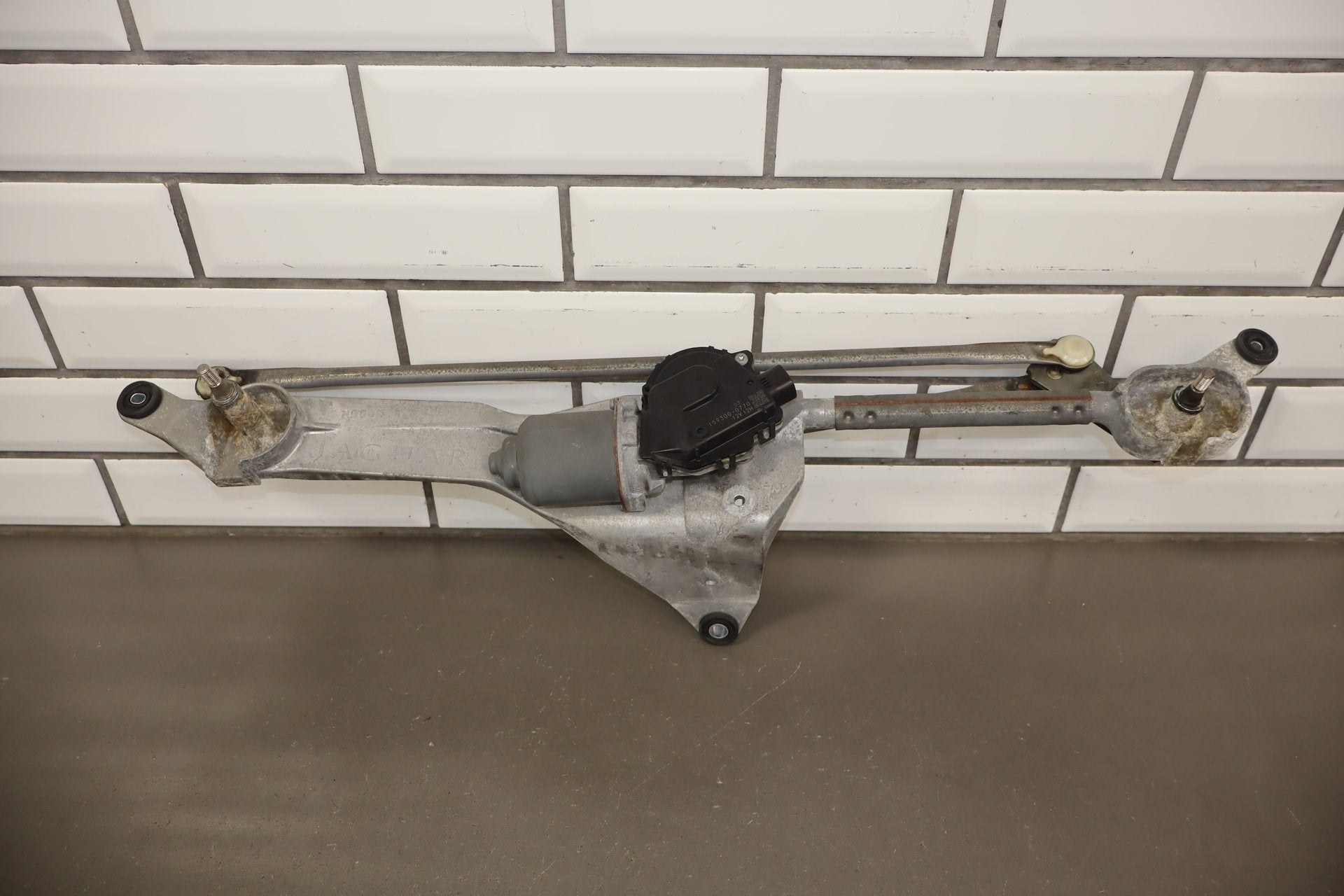 2007-2009 Jaguar XKR Front Wiper Motor OEM