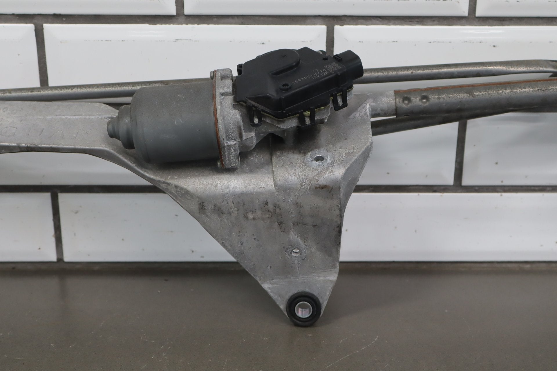 2007-2009 Jaguar XKR Front Wiper Motor OEM