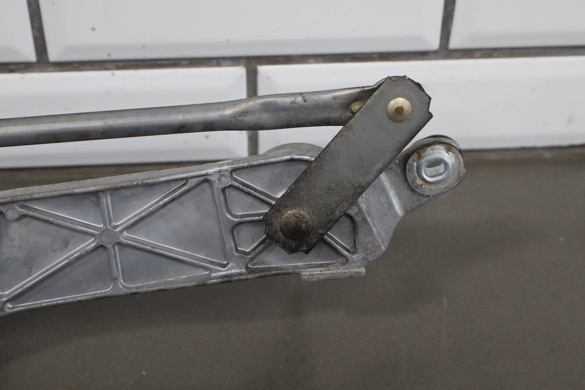 2007-2009 Jaguar XKR Front Wiper Motor OEM