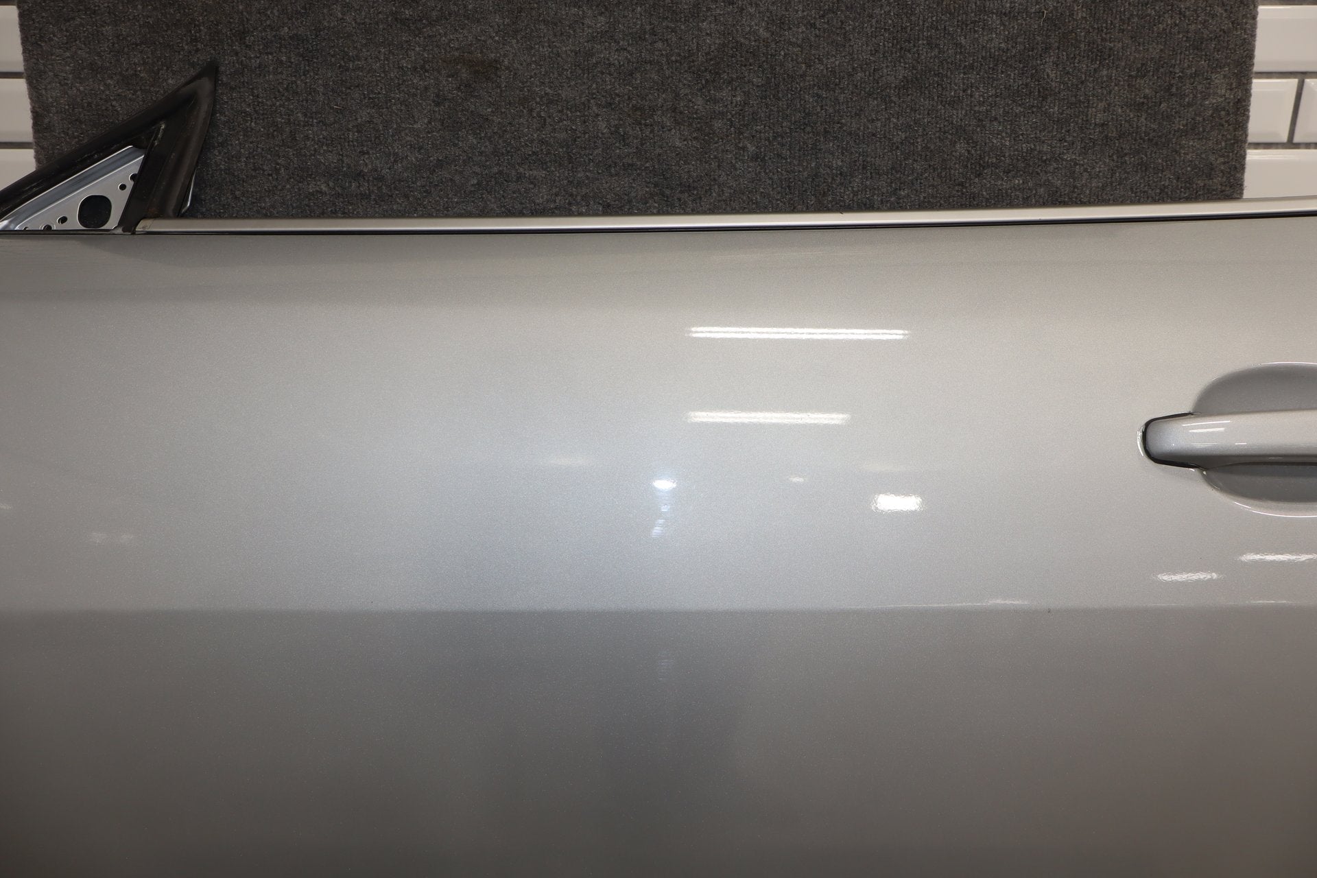 2007-2009 Jaguar XKR Left Front Door Liquid Silver MEE