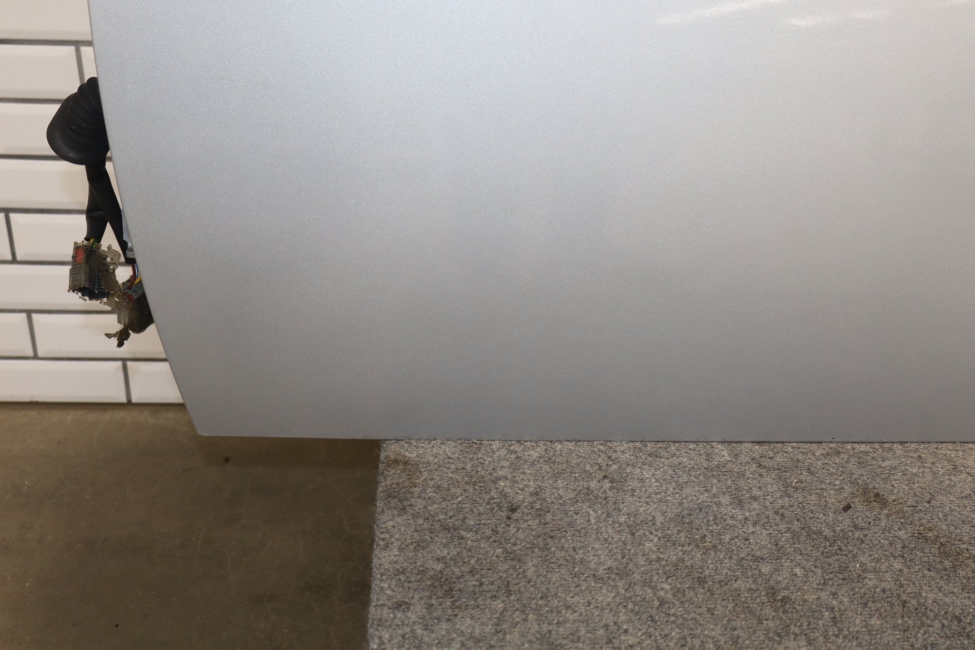 2007-2009 Jaguar XKR Left Front Door Liquid Silver MEE
