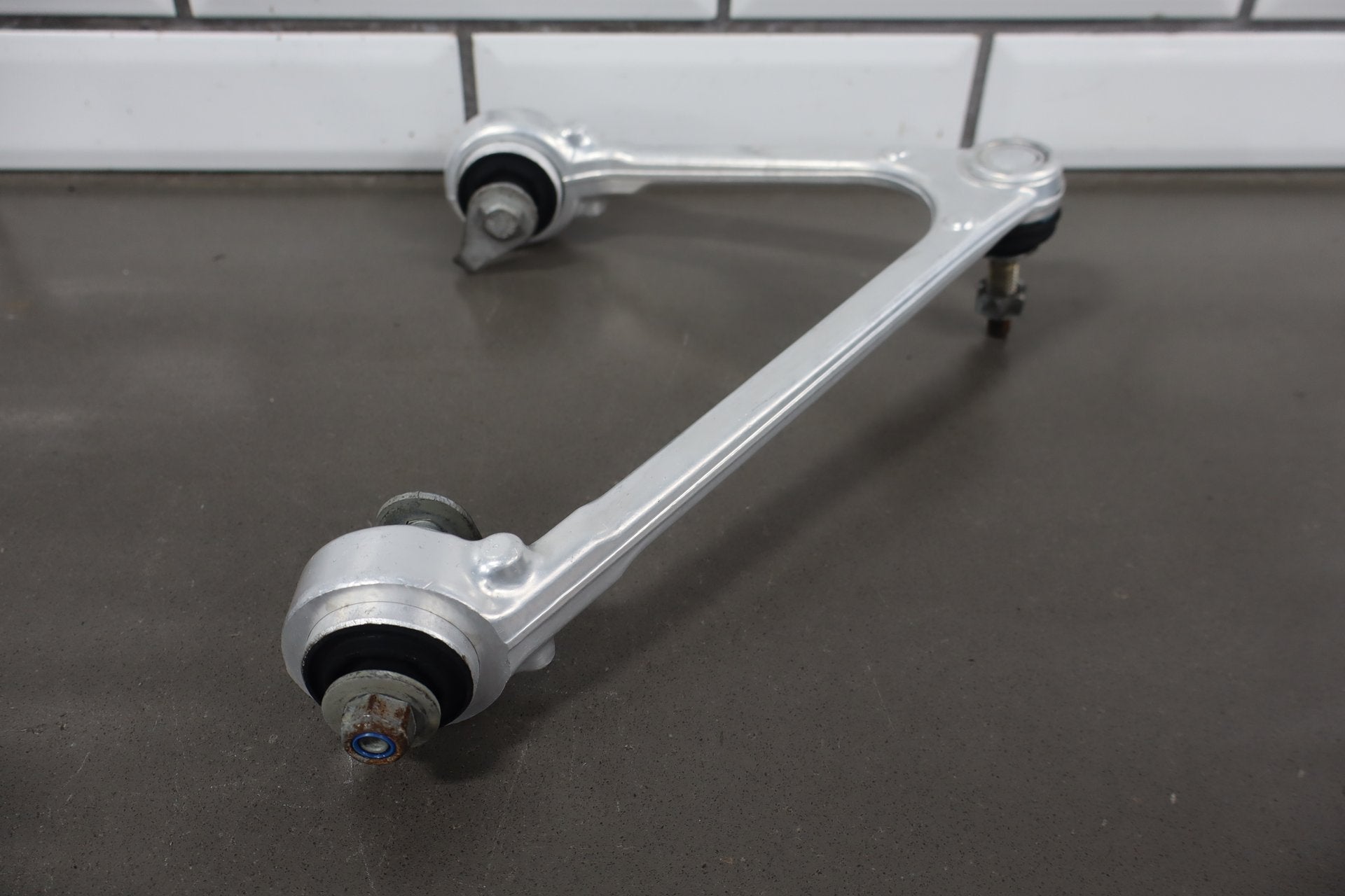 2007-2009 Jaguar XKR Left Front Suspension Knee Control Arm Spindle OEM