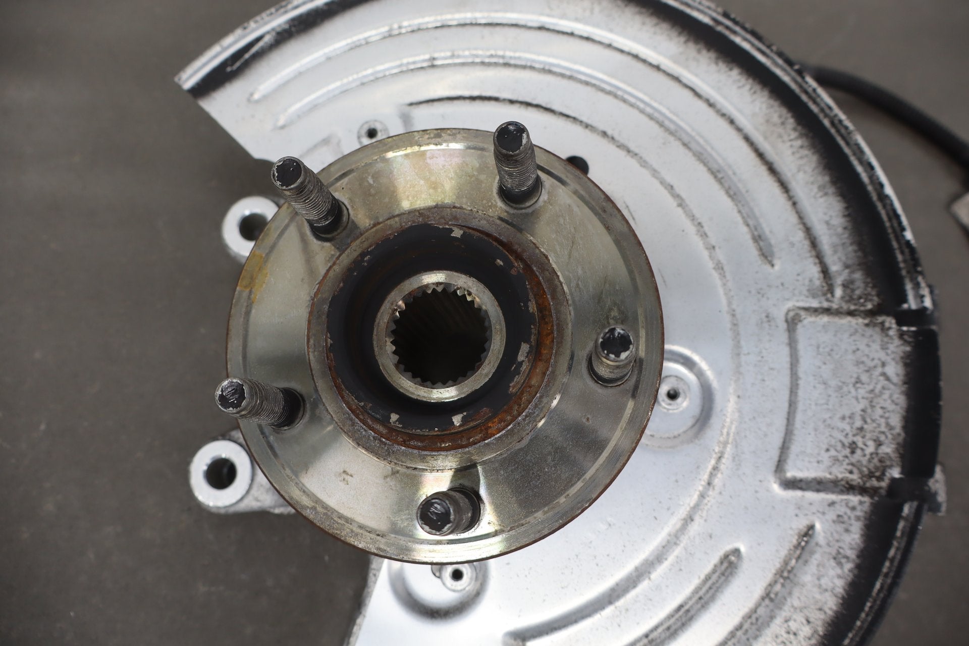 2007-2009 Jaguar XKR Left Rear Suspension Spindle