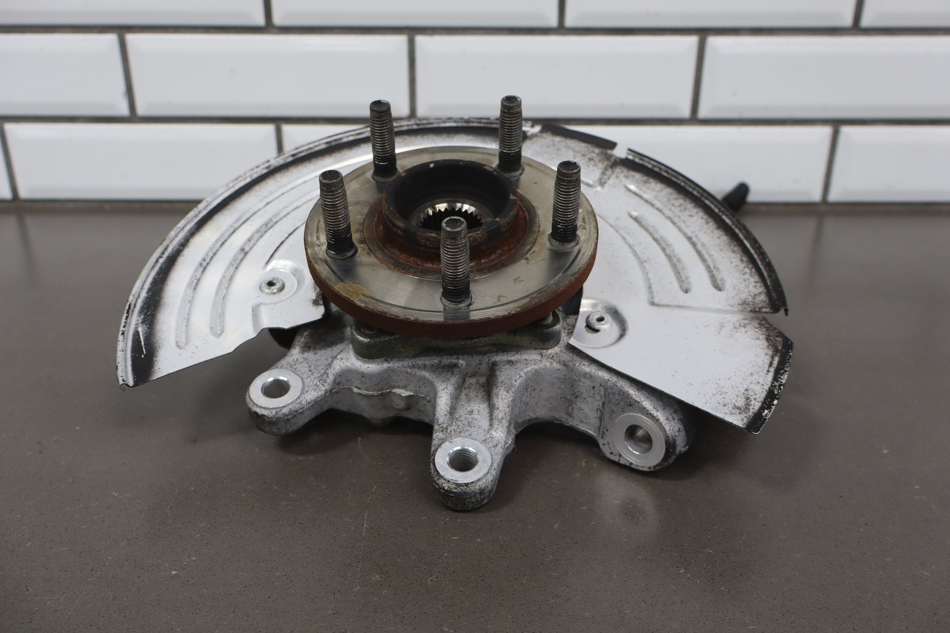 2007-2009 Jaguar XKR Left Rear Suspension Spindle