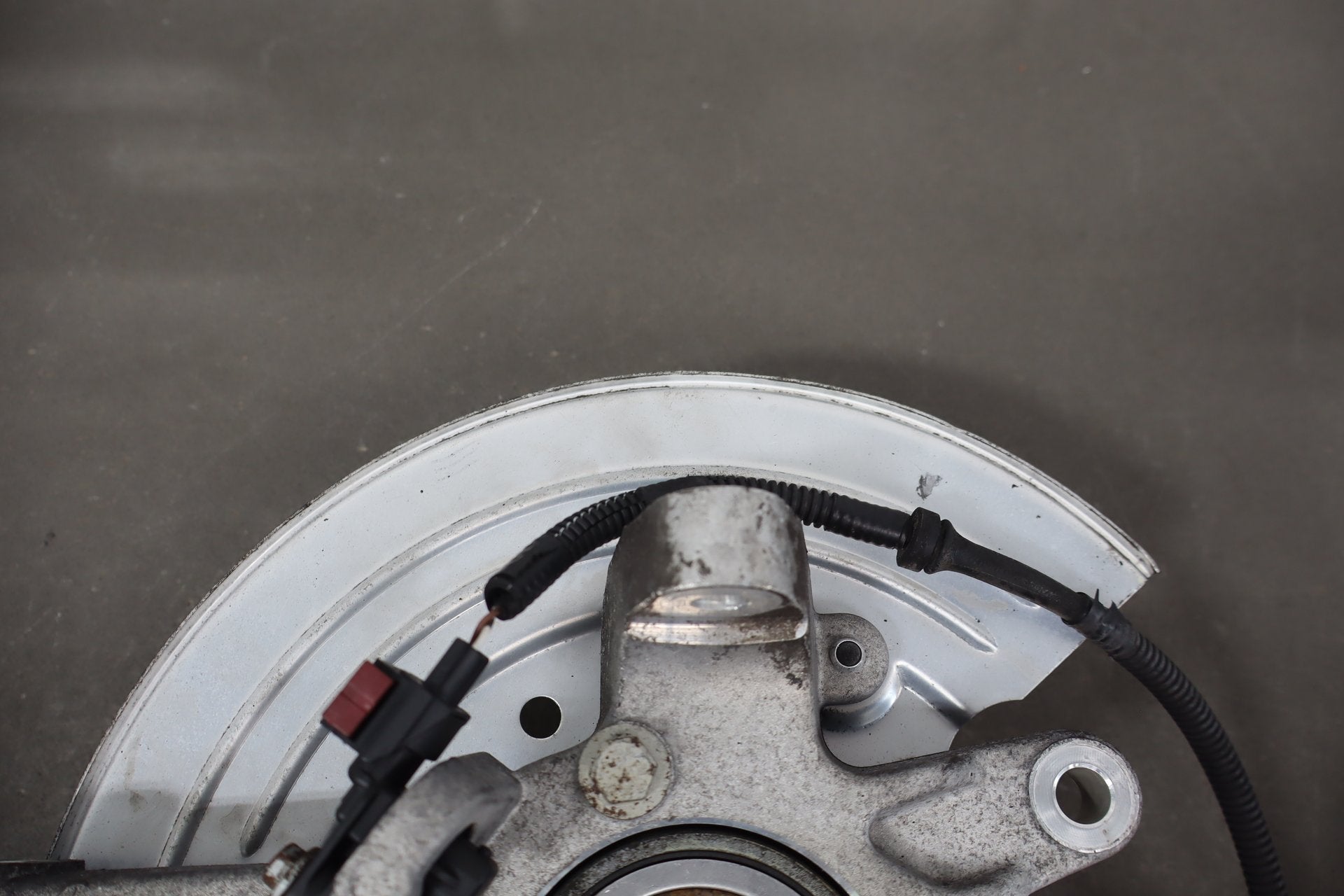 2007-2009 Jaguar XKR Left Rear Suspension Spindle