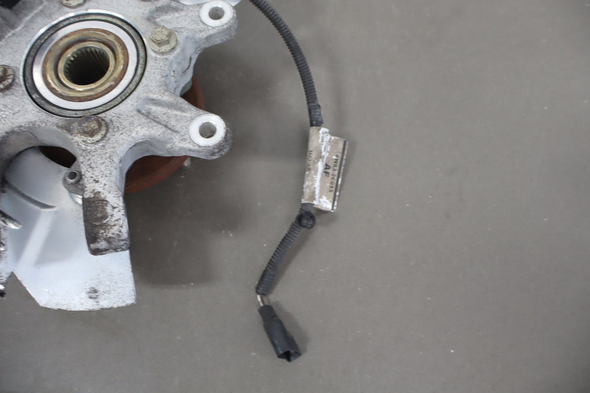 2007-2009 Jaguar XKR Left Rear Suspension Spindle