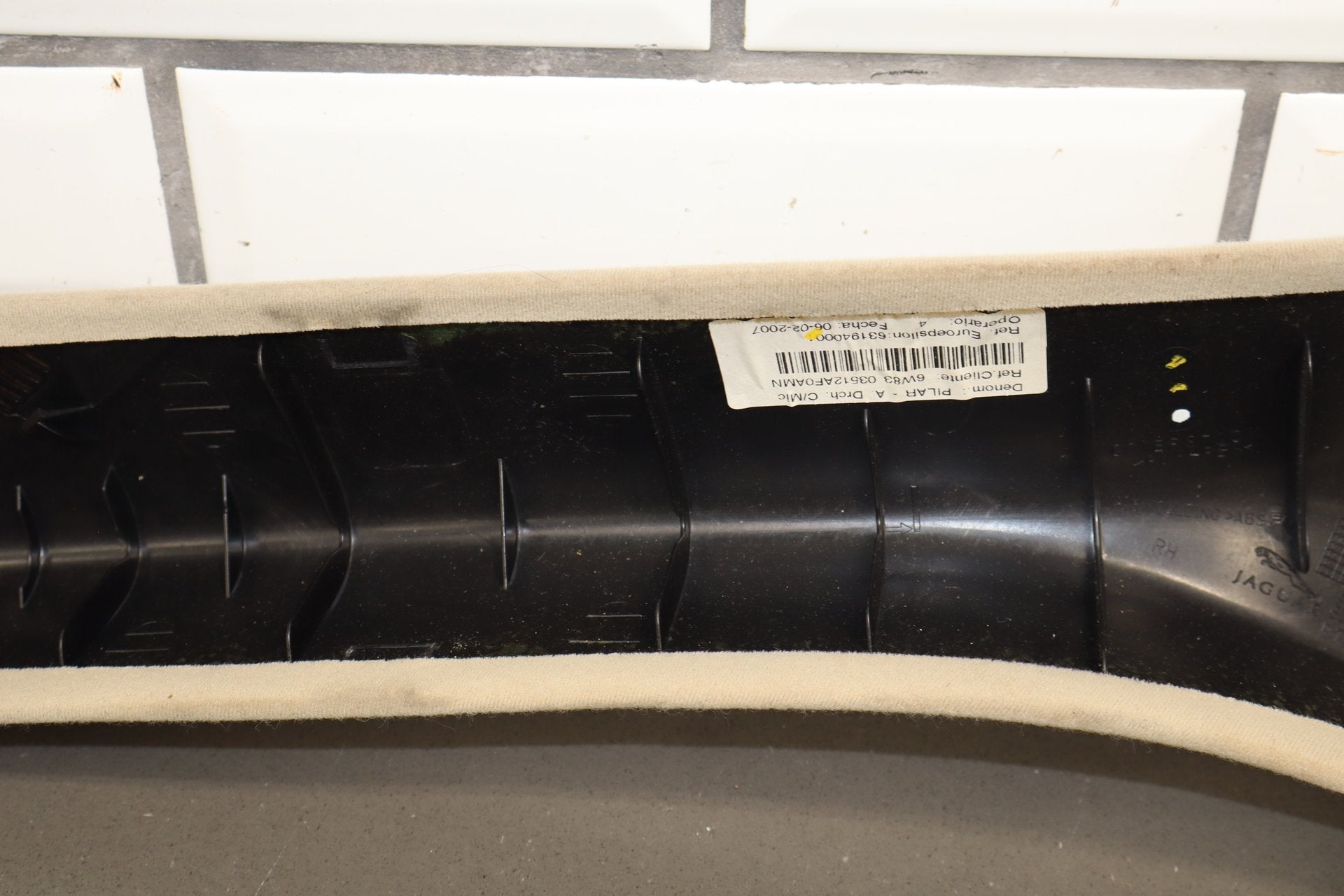 2007-2009 Jaguar XKR Pair A Pillar Trim Warm Charcoal LEG