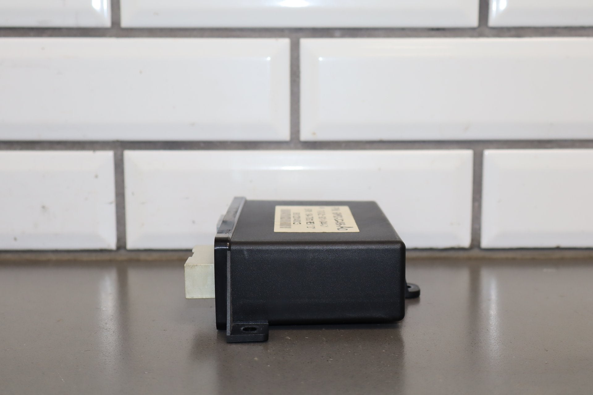 2007-2009 Jaguar XKR- Parking Brake Control Module PN: 6w83-2c496-ad