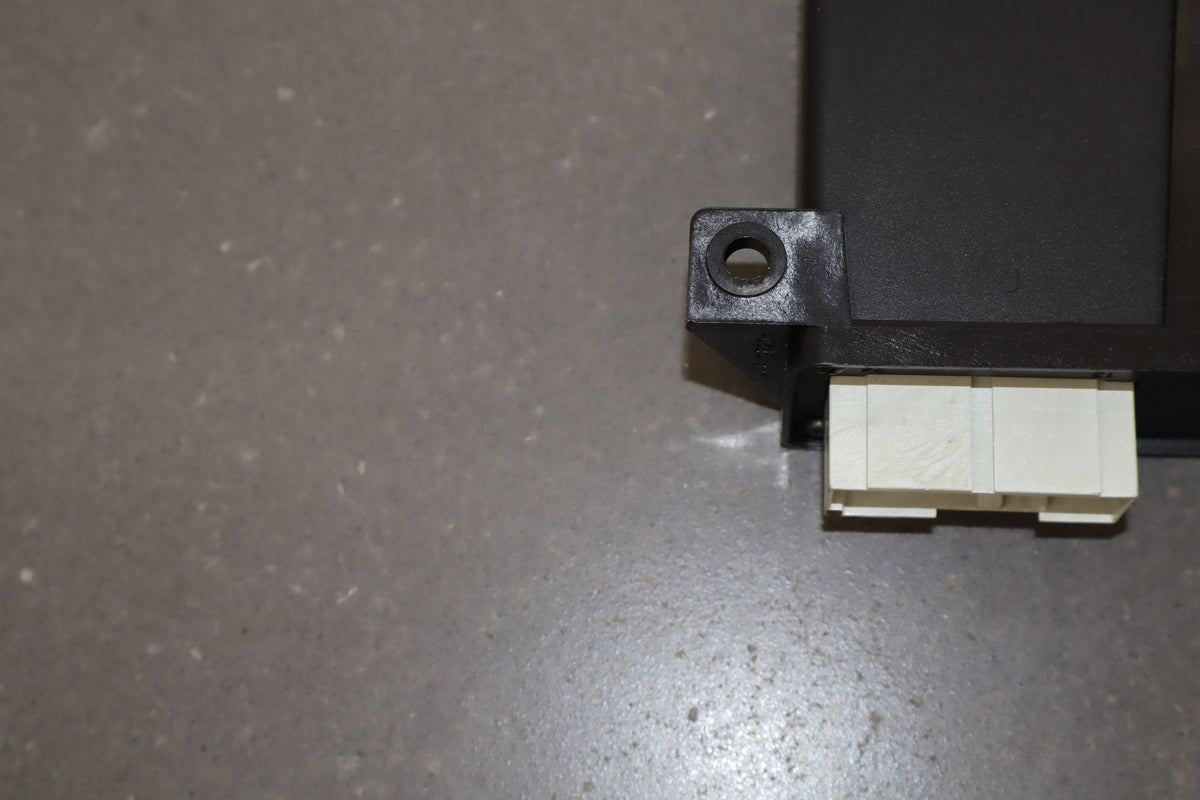 2007-2009 Jaguar XKR- Parking Brake Control Module PN: 6w83-2c496-ad