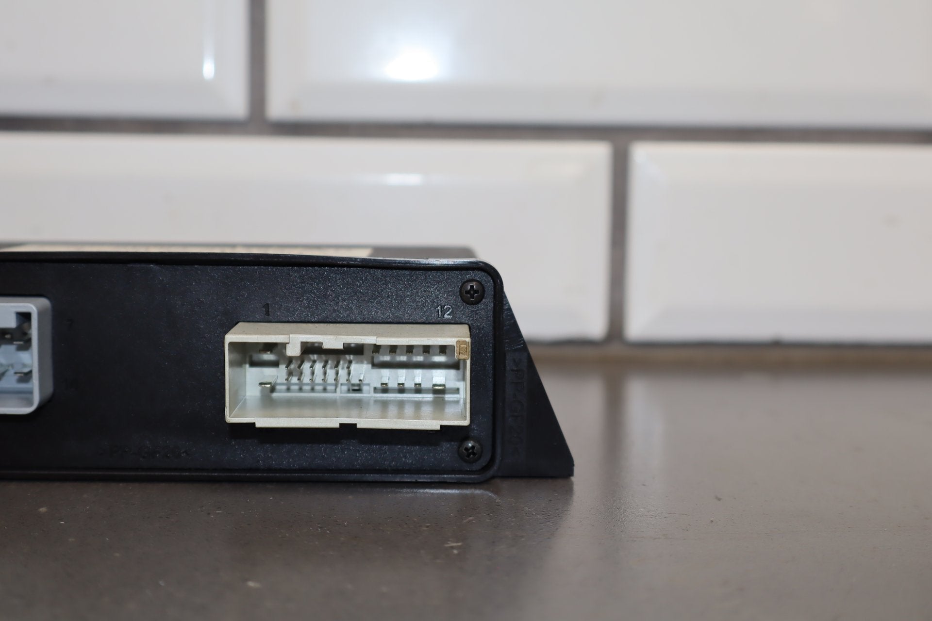 2007-2009 Jaguar XKR- Parking Brake Control Module PN: 6w83-2c496-ad