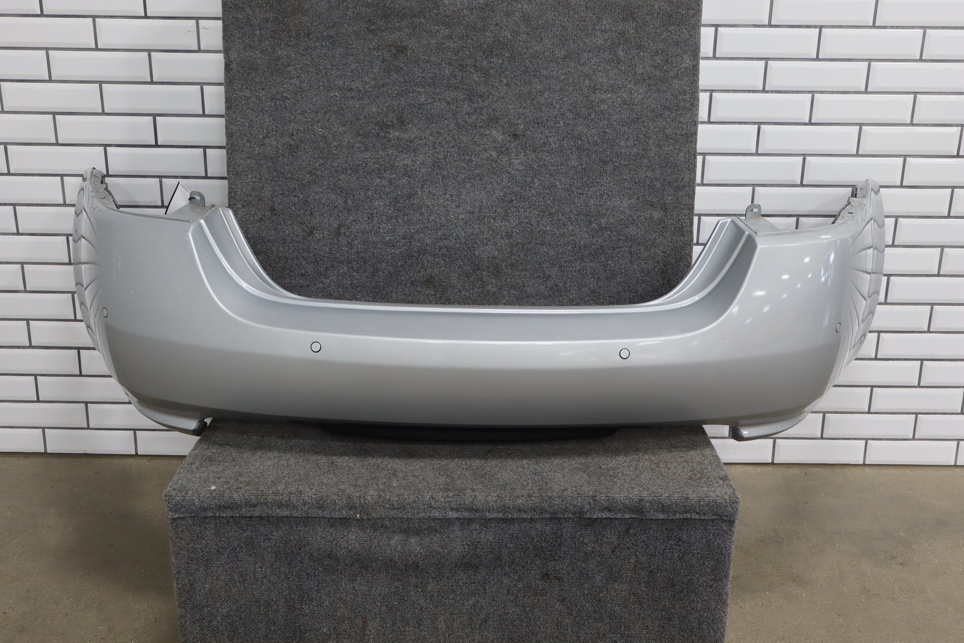 2007-2009 Jaguar XKR Rear Bumper Liquid Silver MEE