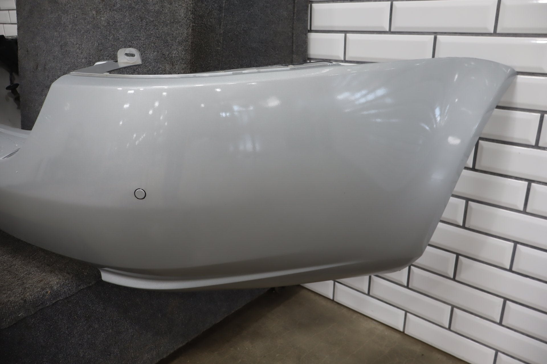 2007-2009 Jaguar XKR Rear Bumper Liquid Silver MEE