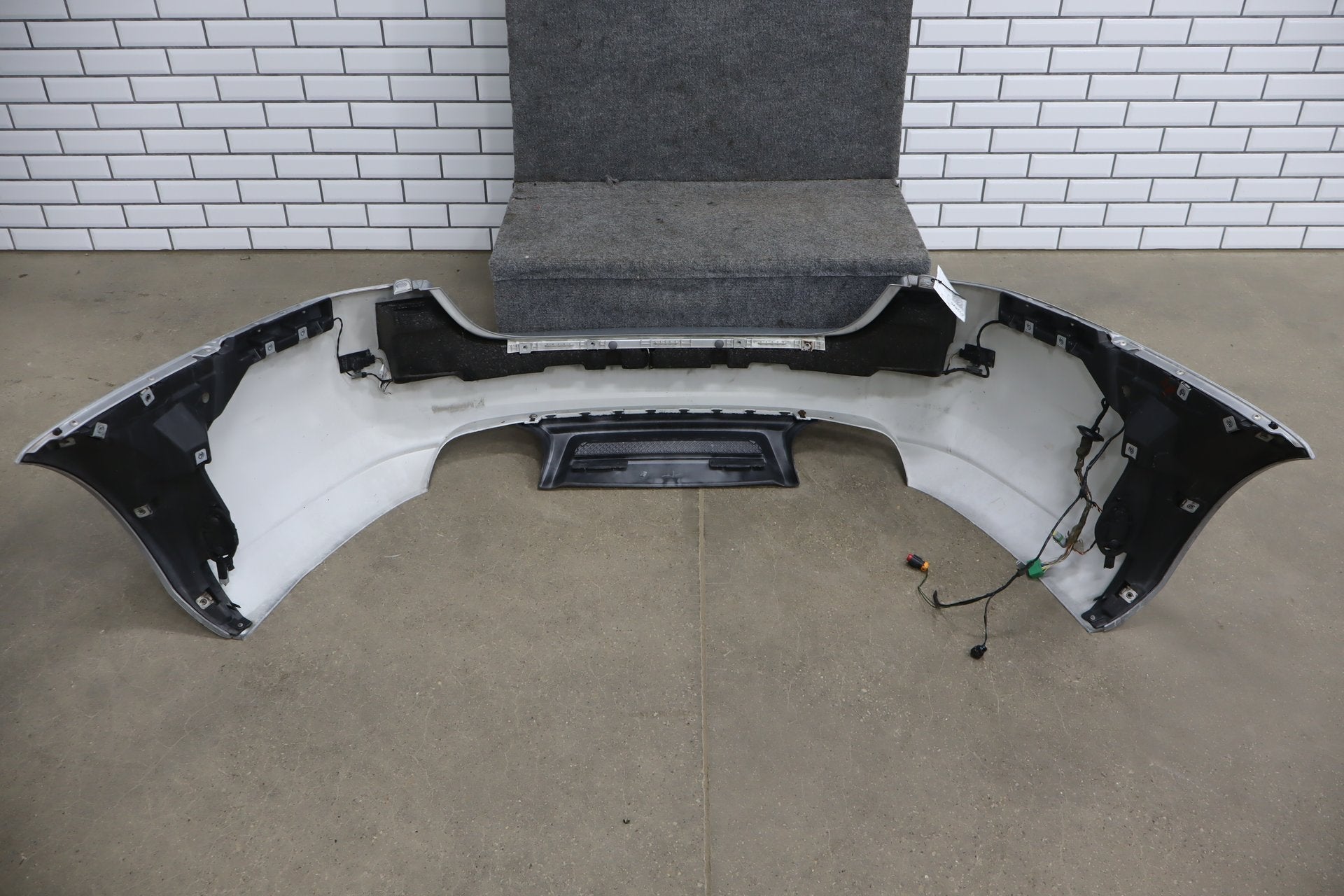 2007-2009 Jaguar XKR Rear Bumper Liquid Silver MEE