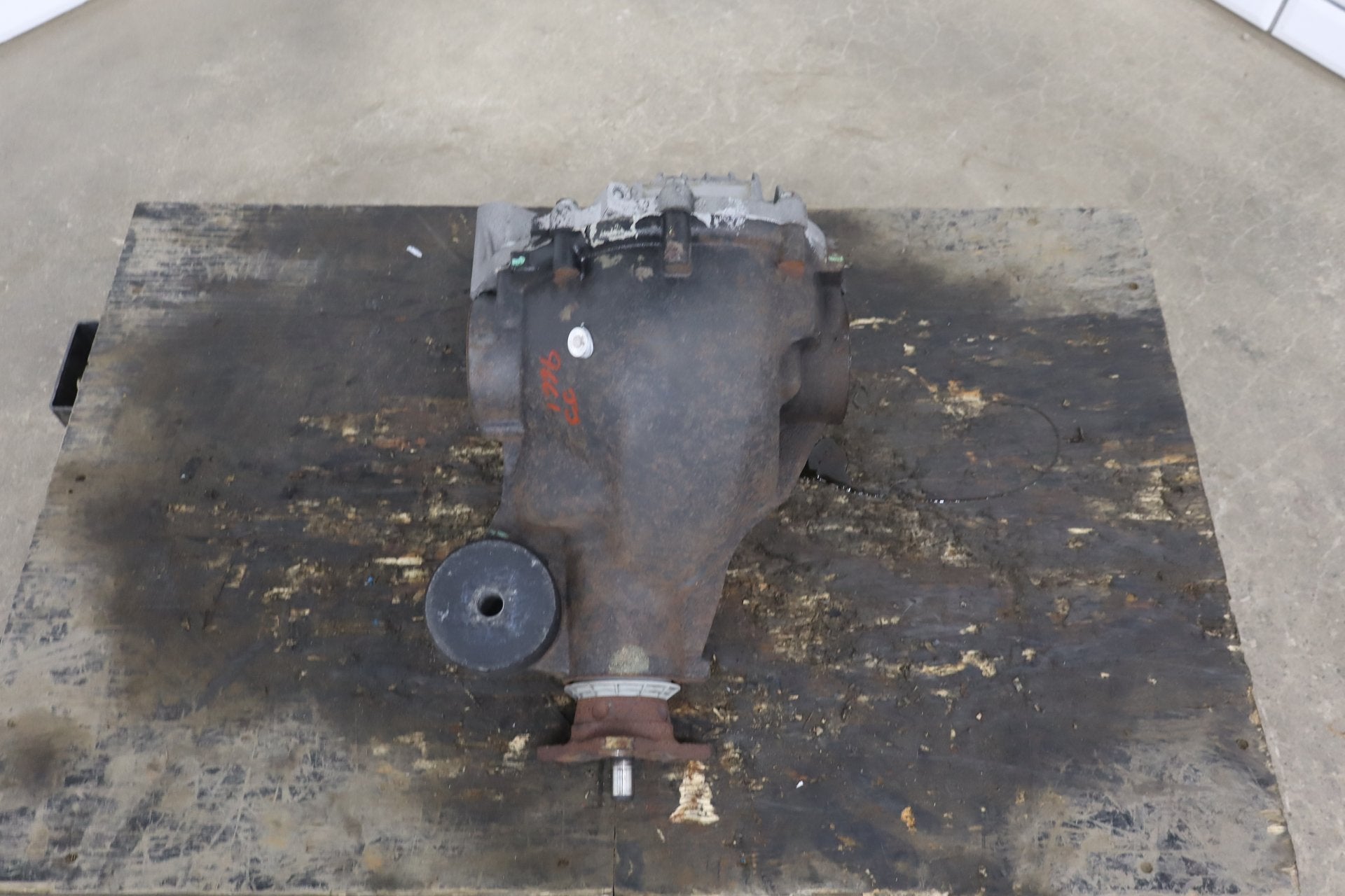 2007-2009 Jaguar XKR Rear Differential Assembly OEM 3.31:1 Gear Ratio