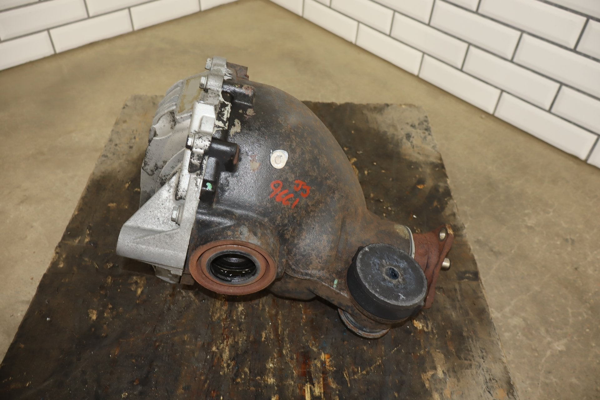 2007-2009 Jaguar XKR Rear Differential Assembly OEM 3.31:1 Gear Ratio