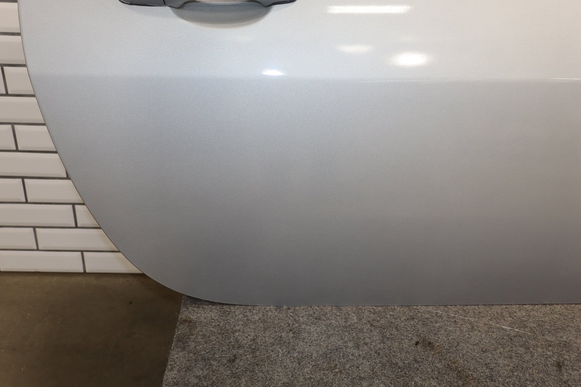 2007-2009 Jaguar XKR Right Front Door Liquid Silver MEE