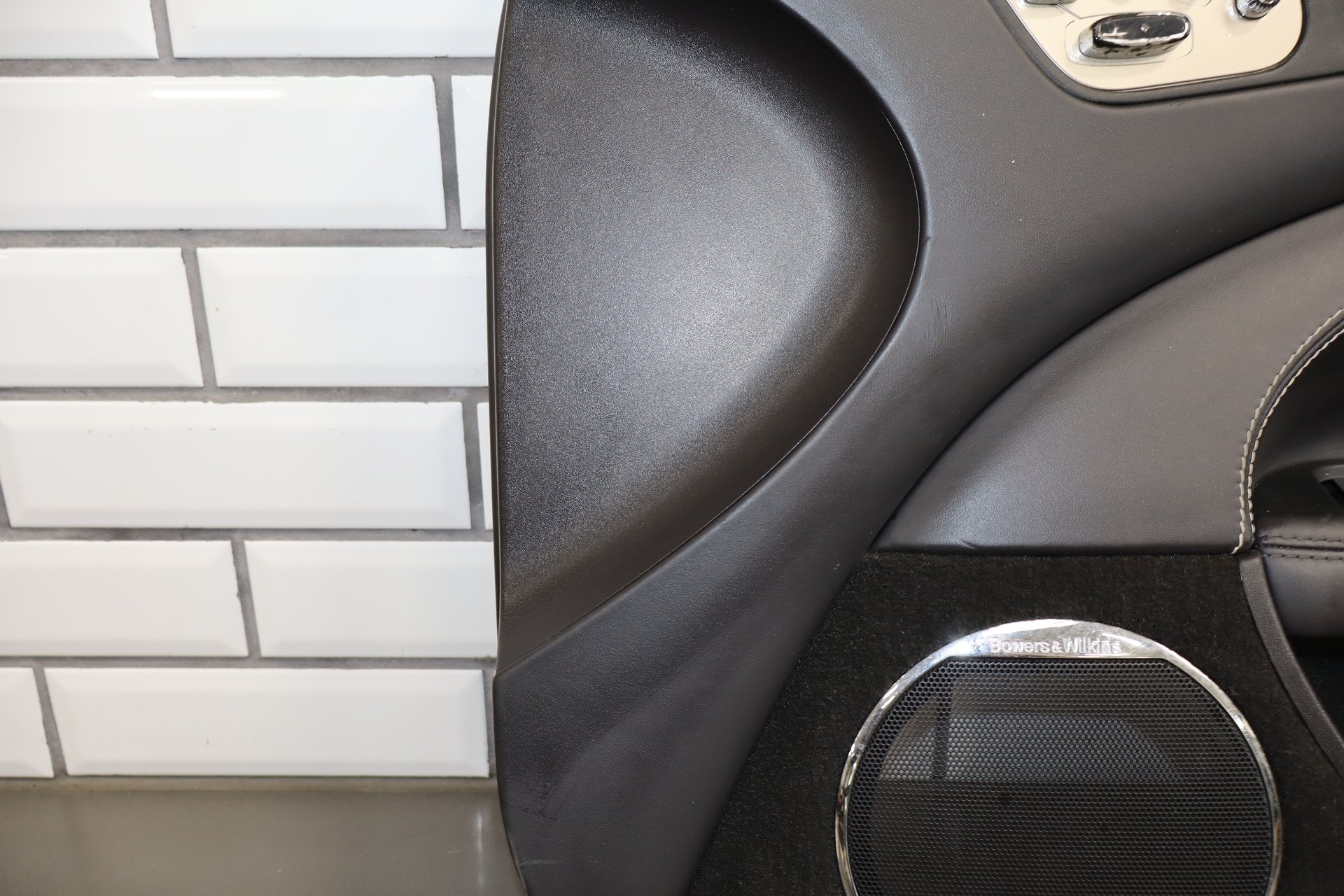 2007-2009 Jaguar XKR Right Front Interior Trim Panel Warm Charcoal LEG