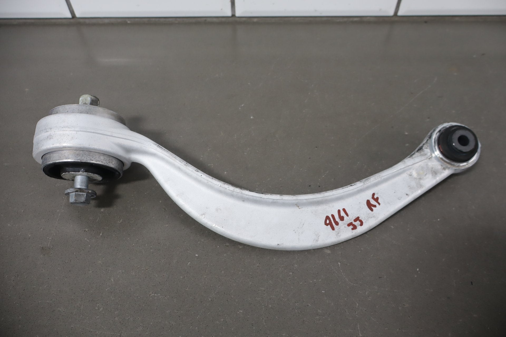2007-2009 Jaguar XKR Right Front Suspension Knee