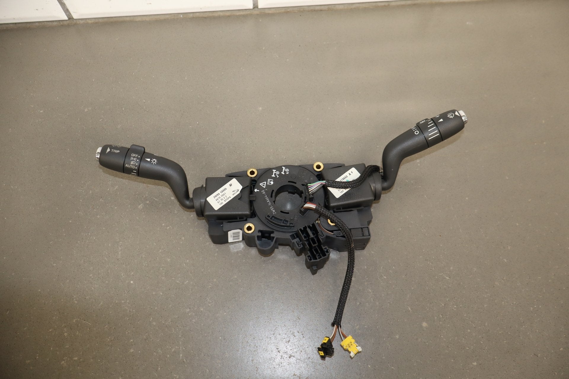2007-2009 Jaguar XKR Turn Signal Combination Switch OEM