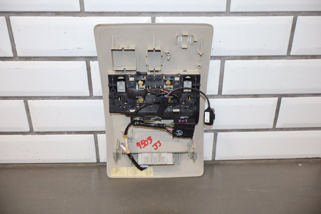 2007 - 2011 GMC Sierra 2500 Roof Console 22750000 OEM