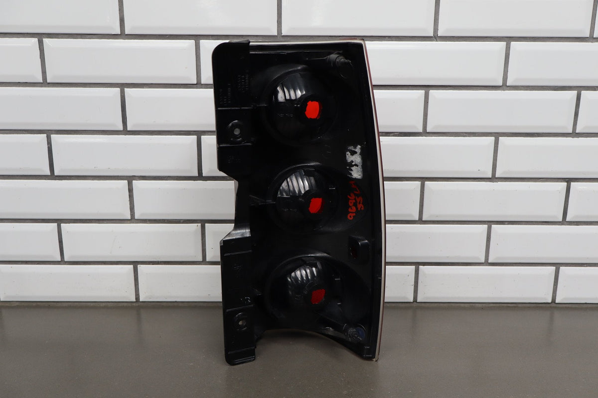 2007-2011 GMC Yukon Left Tail Light 25975977 OEM