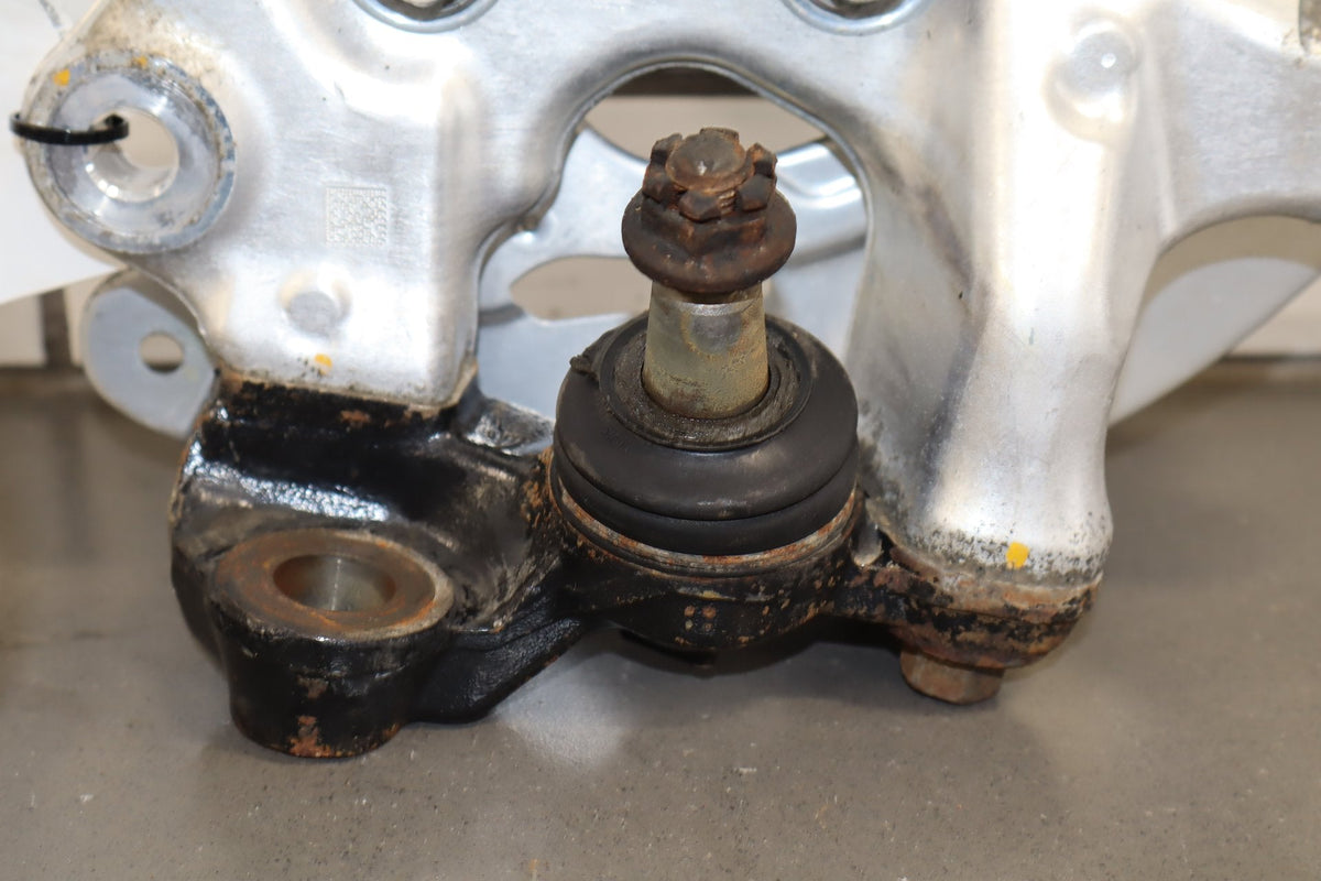 2007-2012 Lexus LS460 AWD Left Front Spindle W/Hub