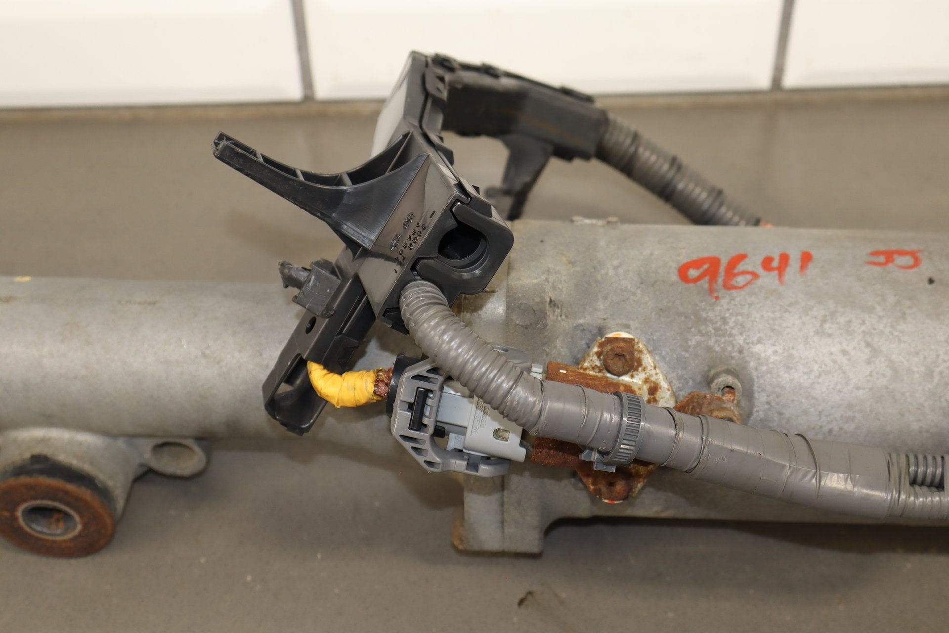 2007-2012 Lexus LS460 AWD Steering Gear W/O Air Suspension