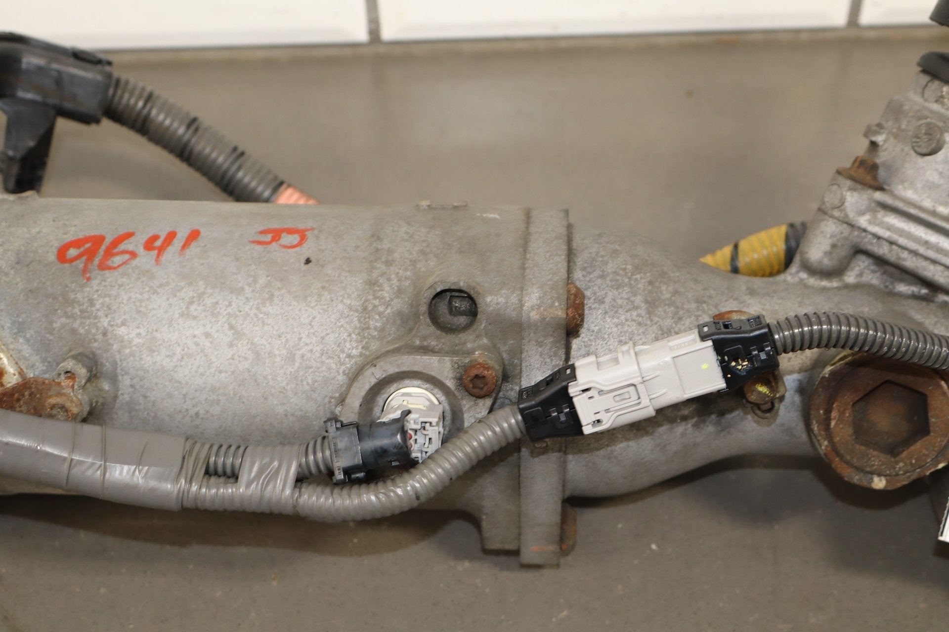 2007-2012 Lexus LS460 AWD Steering Gear W/O Air Suspension