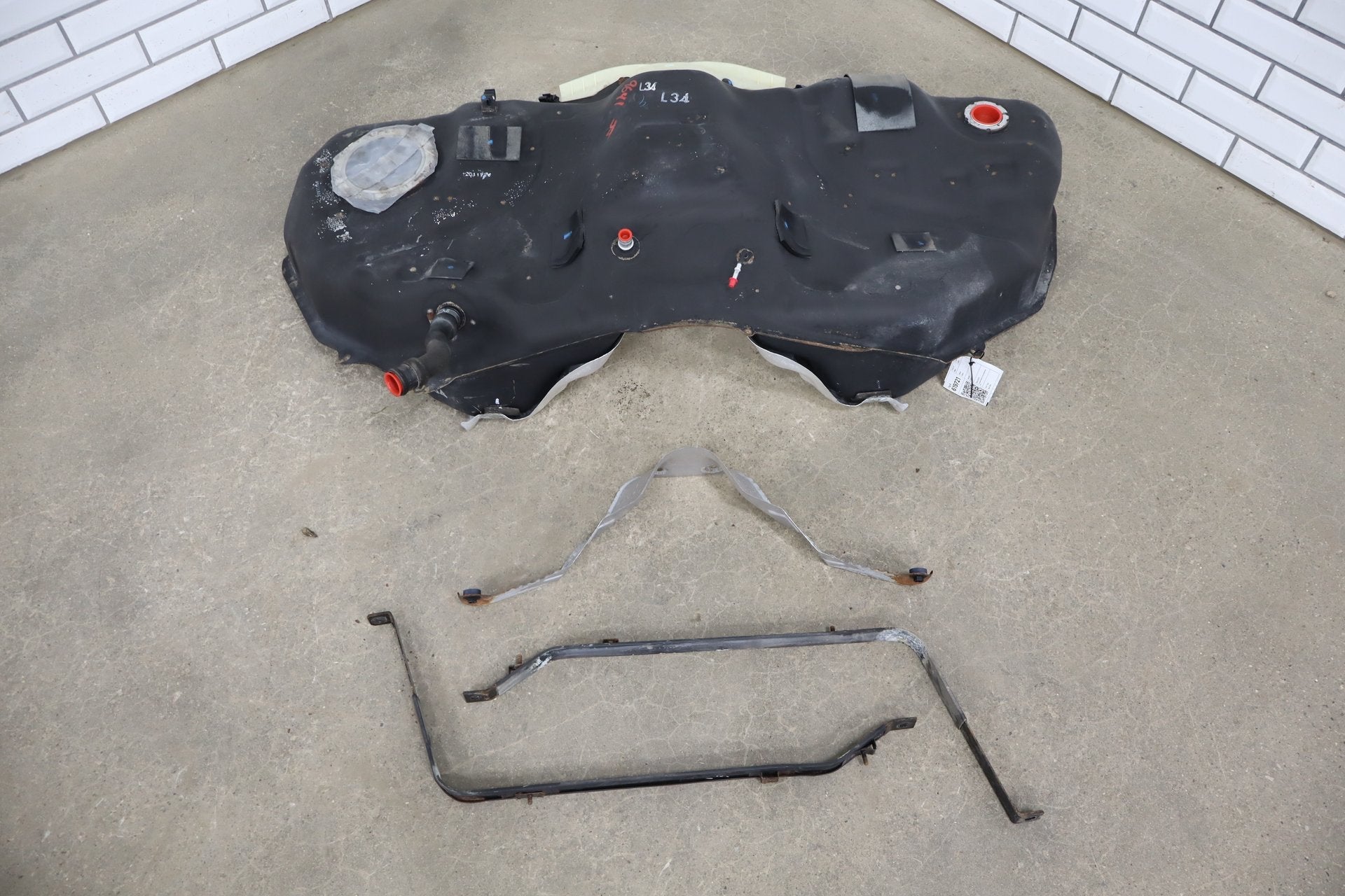 2007-2012 Lexus LS460 Fuel Tank OEM