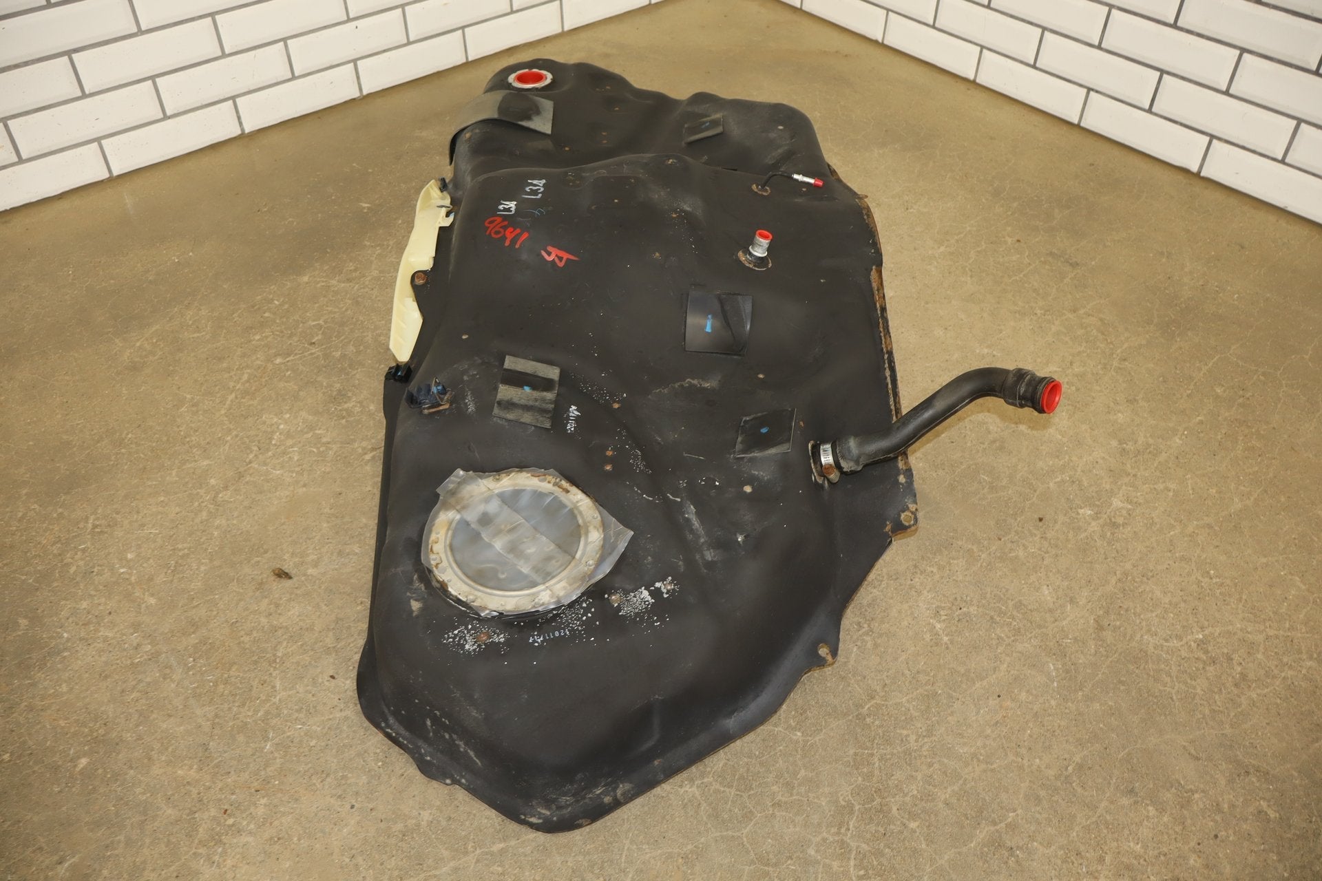 2007-2012 Lexus LS460 Fuel Tank OEM