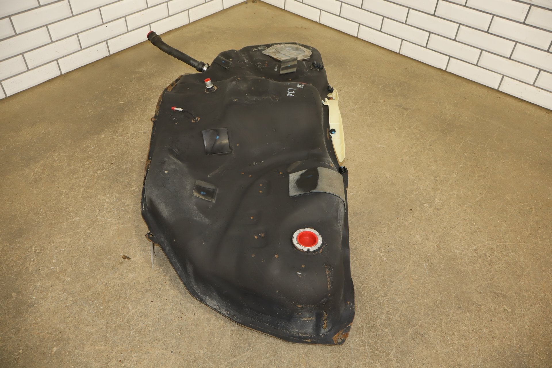 2007-2012 Lexus LS460 Fuel Tank OEM