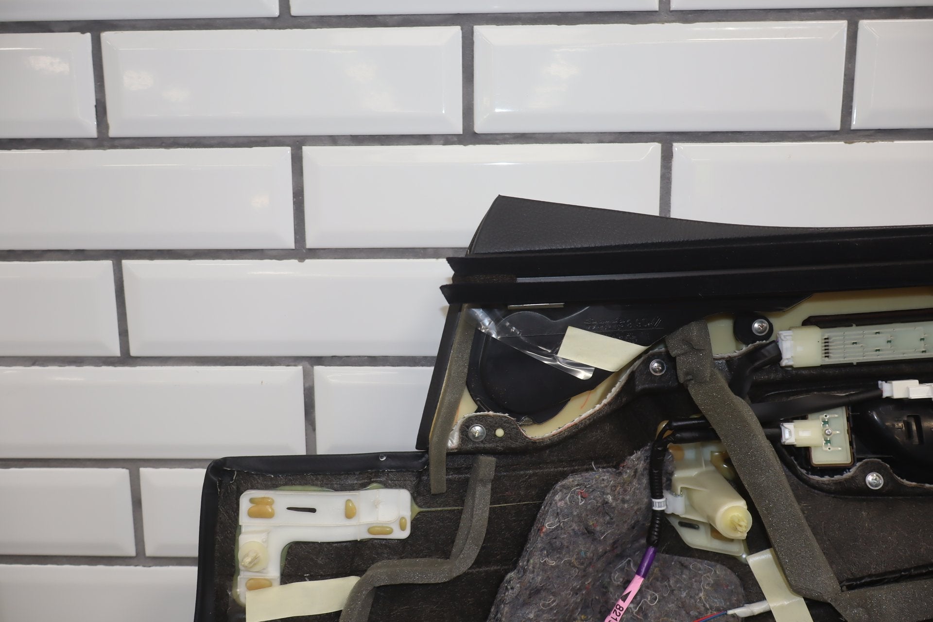 2007-2012 Lexus LS460 Left Front Interior Trim Panel Black 20- Armrest Damage