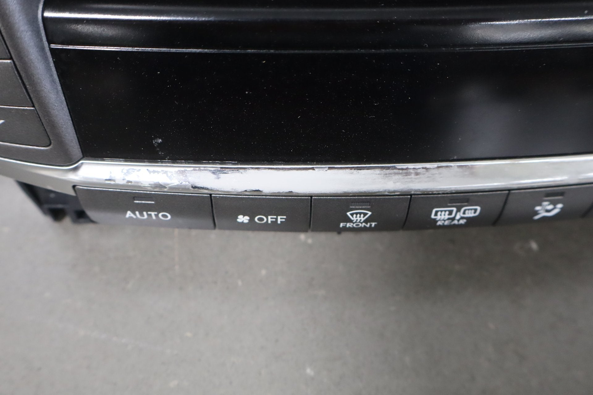 2007-2012 Lexus LS460 LS460L Display Navigation GPS Radio Touch Screen Display