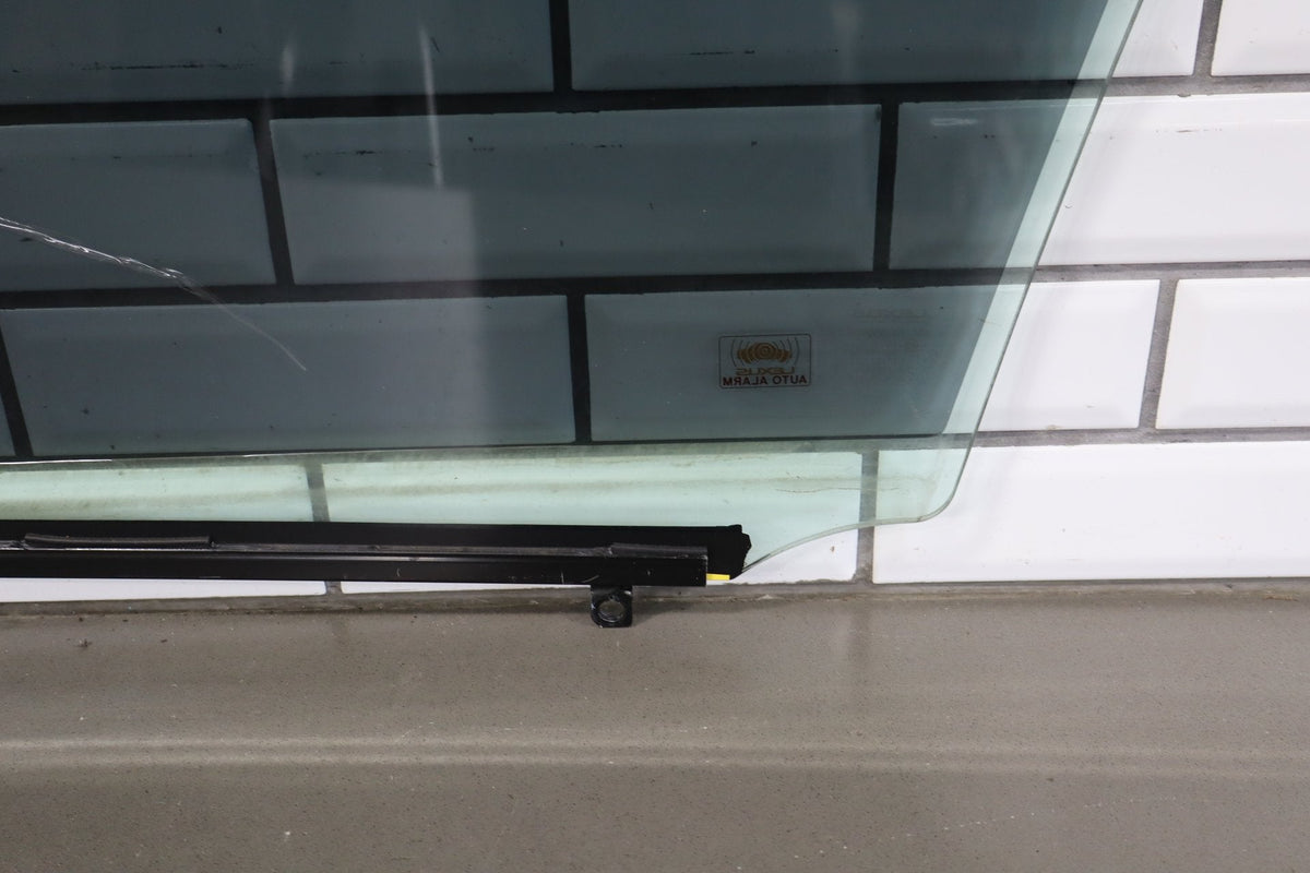 2007-2012 Lexus LS460 Right Front Door Window
