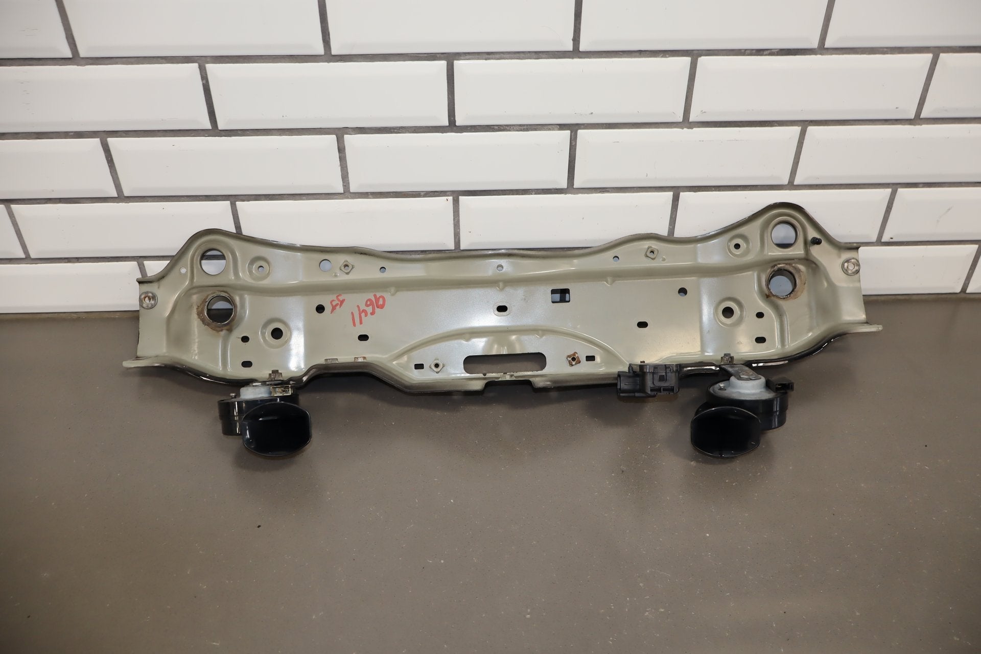 2007-2012 Lexus LS460 Unbolt Radiator Core Support
