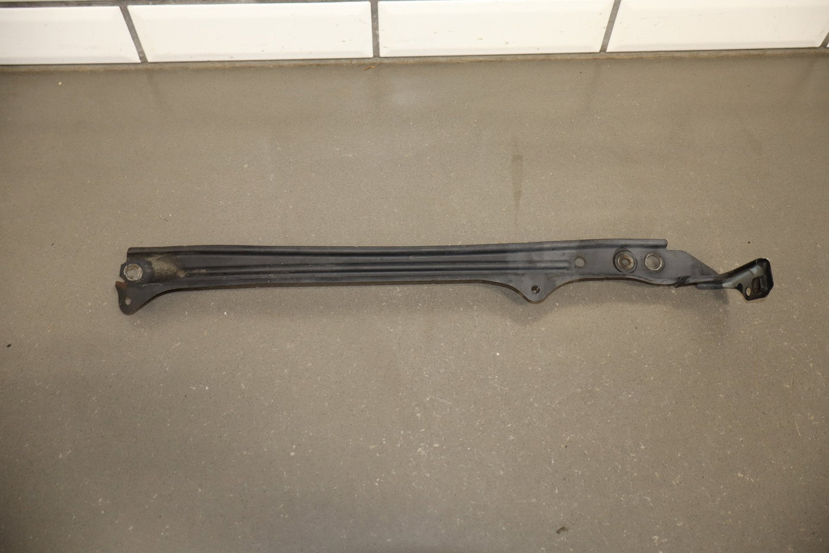 2007-2012 Lexus LS460 Unbolt Radiator Core Support