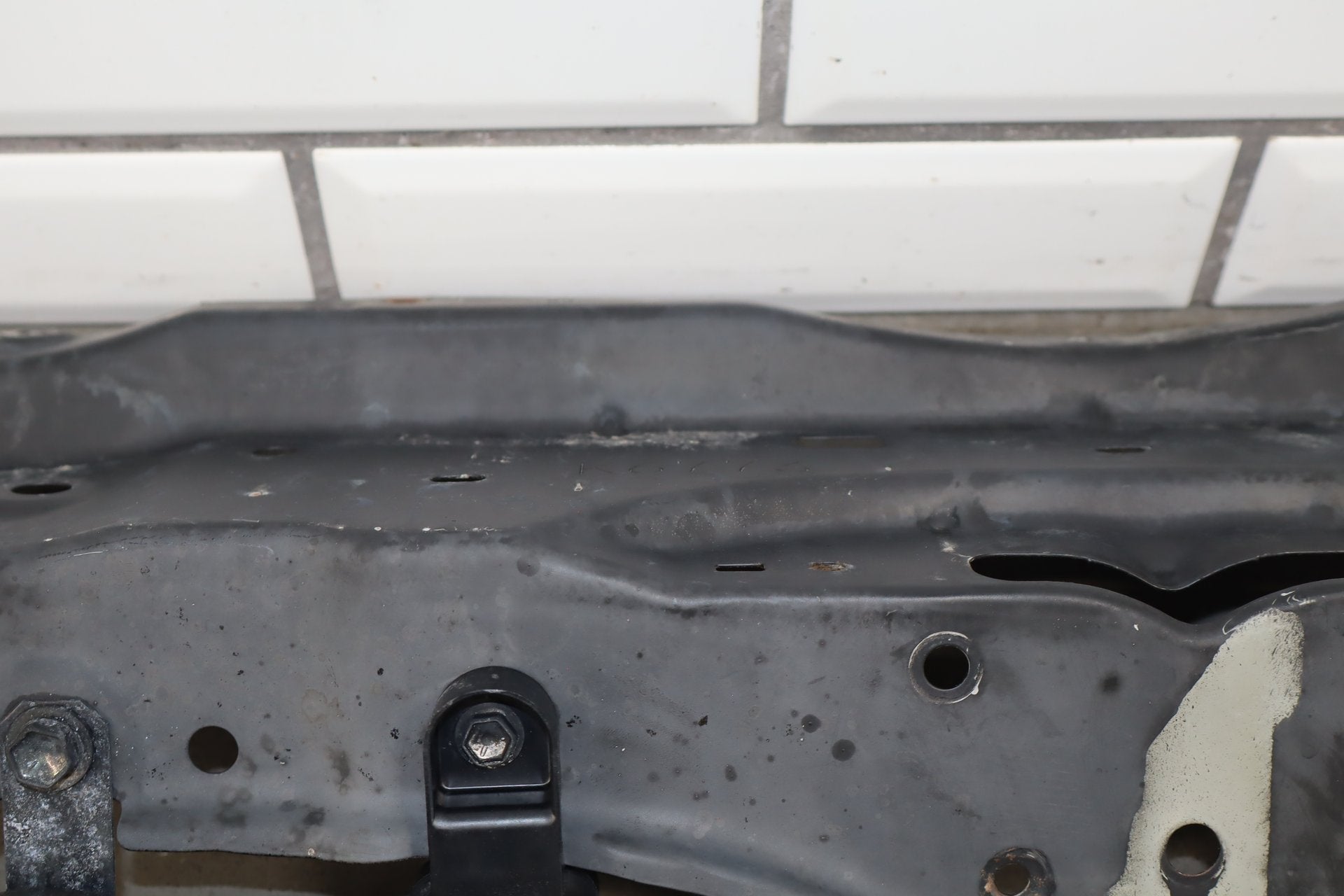 2007-2012 Lexus LS460 Unbolt Radiator Core Support