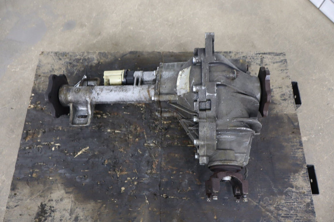 2007 - 2013 Chevrolet Tahoe 4WD Front Differential Assembly 3.73 GT4