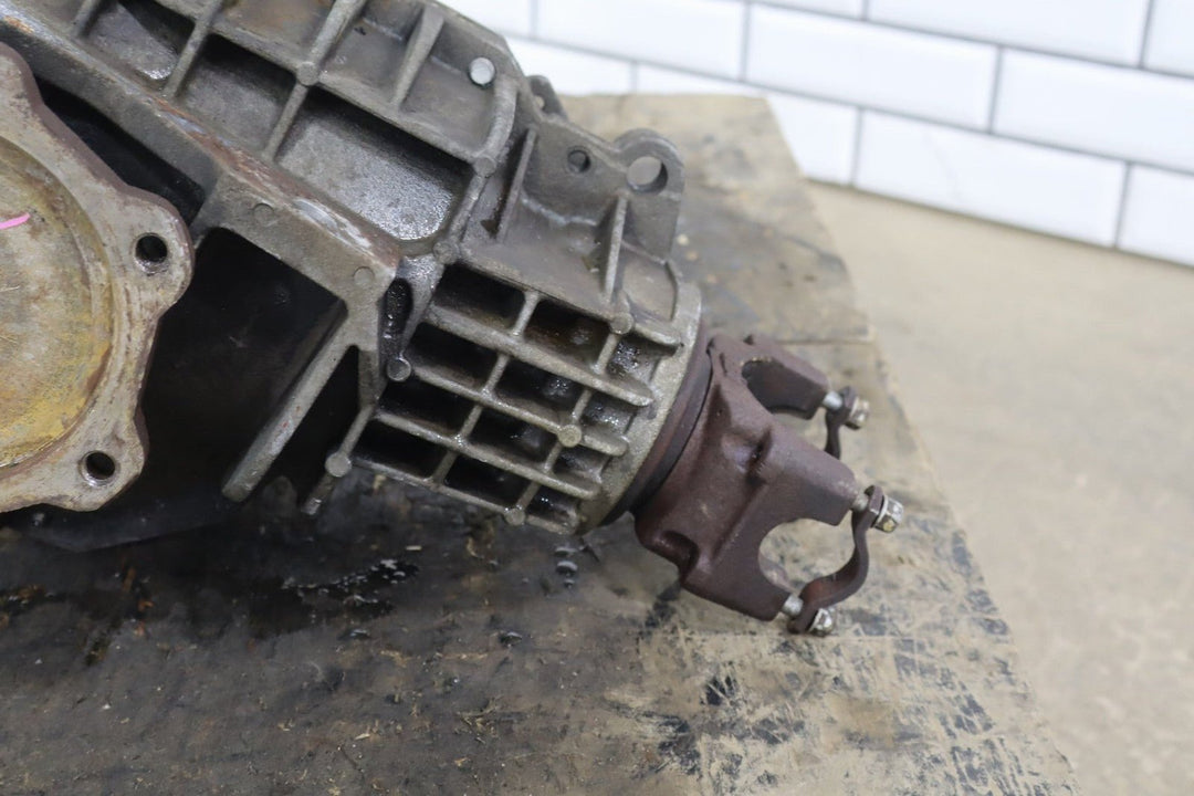 2007 - 2013 Chevrolet Tahoe 4WD Front Differential Assembly 3.73 GT4