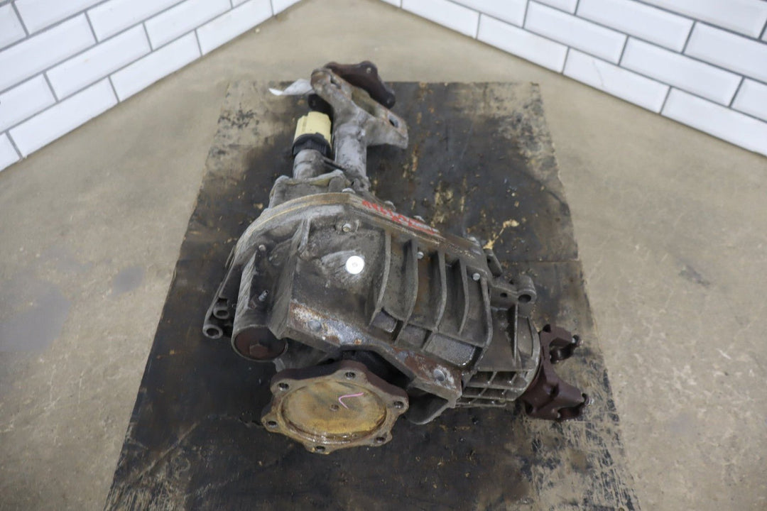 2007 - 2013 Chevrolet Tahoe 4WD Front Differential Assembly 3.73 GT4